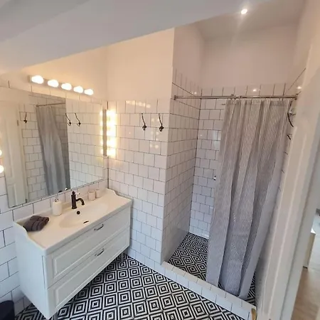 Charming Quite Apartment, Blizu Centra * Сплит
