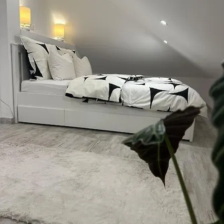 Charming Quite Apartment, Blizu Centra * Сплит