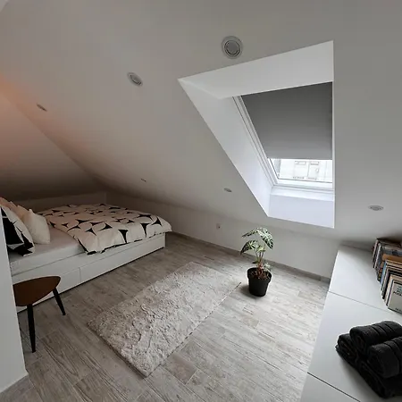 Charming Quite Apartment, Blizu Centra Сплит