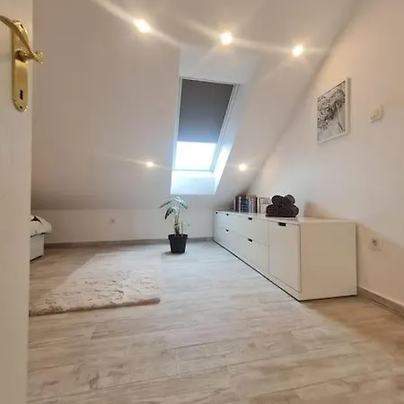 Charming Quite Apartment, Blizu Centra Lejlighed Split