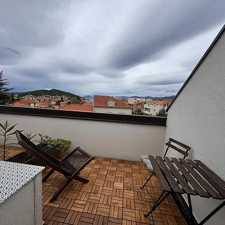 Apartamento Charming Quite Apartment, Blizu Centra Split