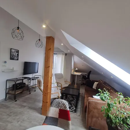 Charming Quite Apartment, Blizu Centra Lejlighed *