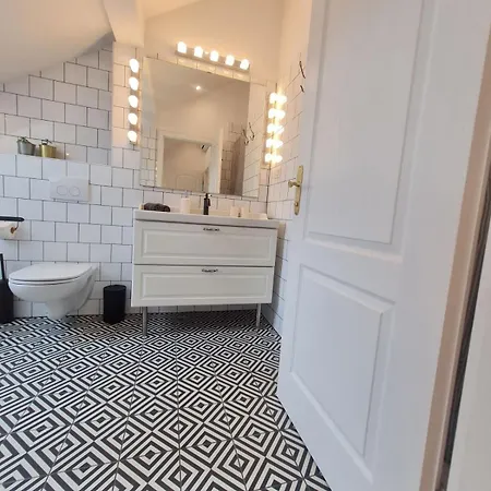 Charming Quite Apartment, Blizu Centra Lejlighed