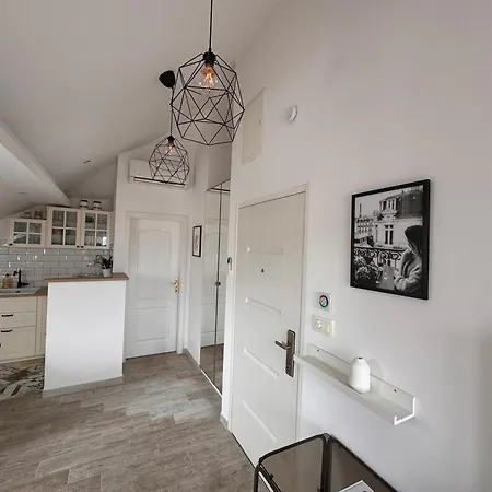 Charming Quite Apartment, Blizu Centra *