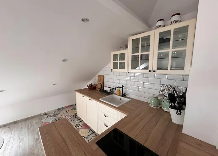 Charming Quite Apartment, Blizu Centra *