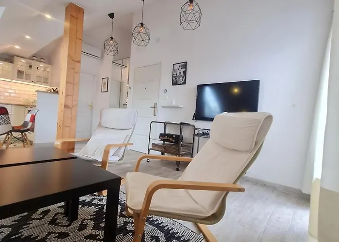 Apartman Charming Quite Apartment, Blizu Centra *