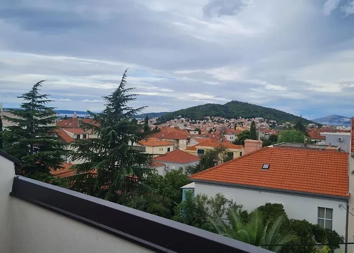 Charming Quite Apartment, Blizu Centra Apartman Split