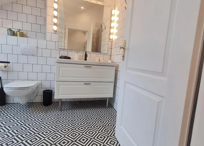 Charming Quite Apartment, Blizu Centra Apartman